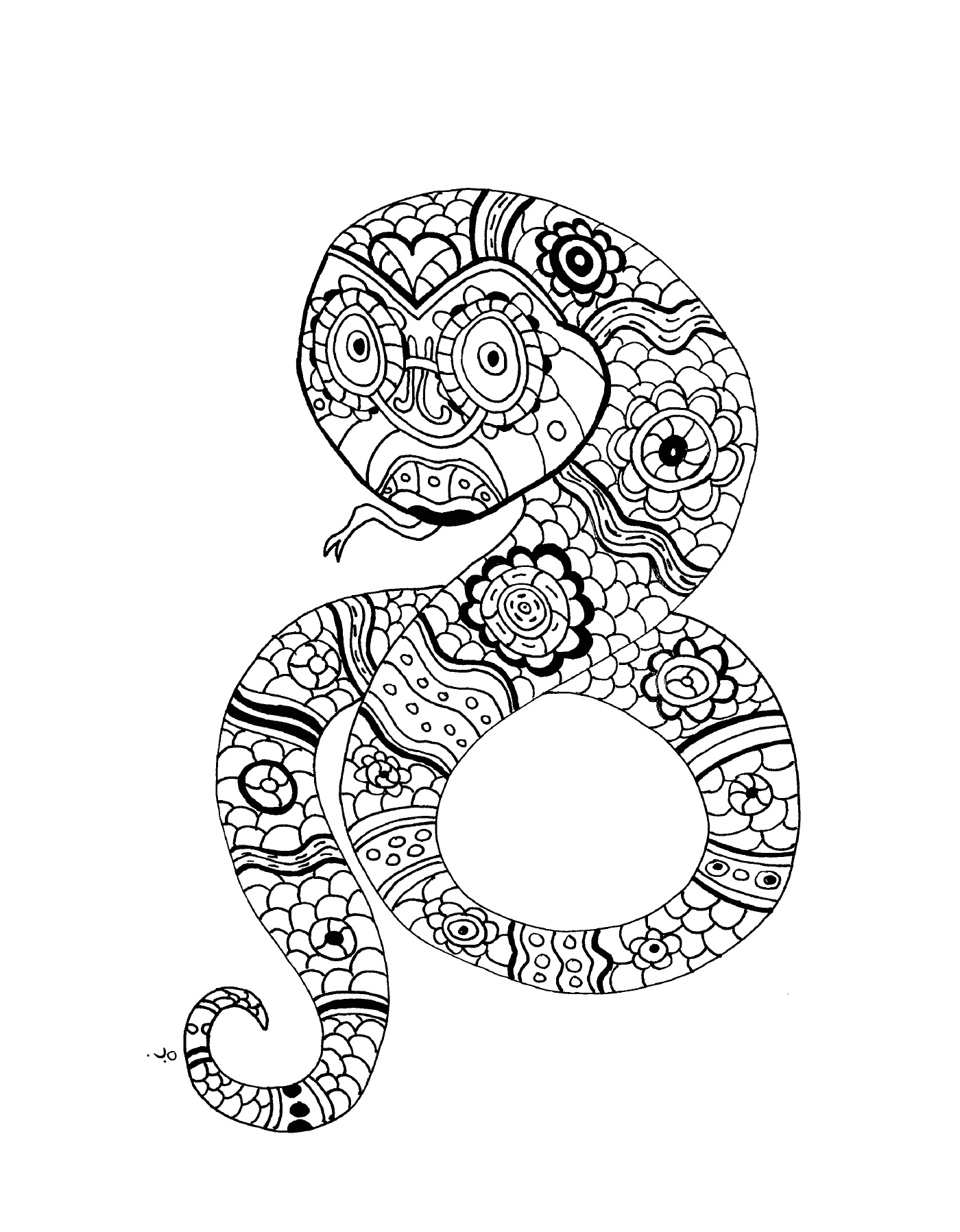  Uma cobra ornamental com um motivo floral 