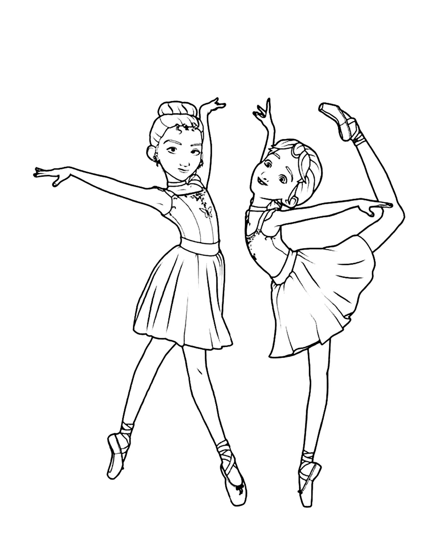  两只年轻的芭蕾舞女 摆着两只年轻芭蕾舞女的姿势来拍照 