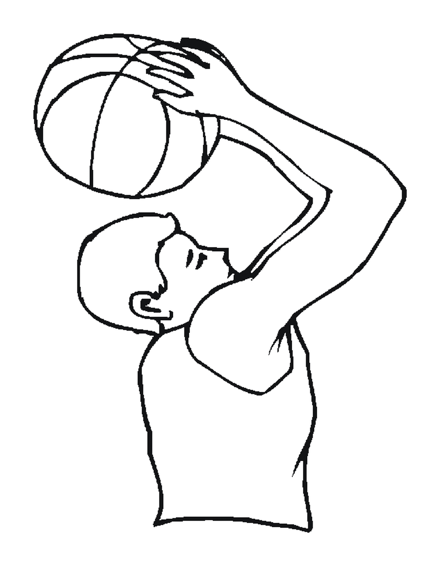  Um homem segura uma bola de basquete 