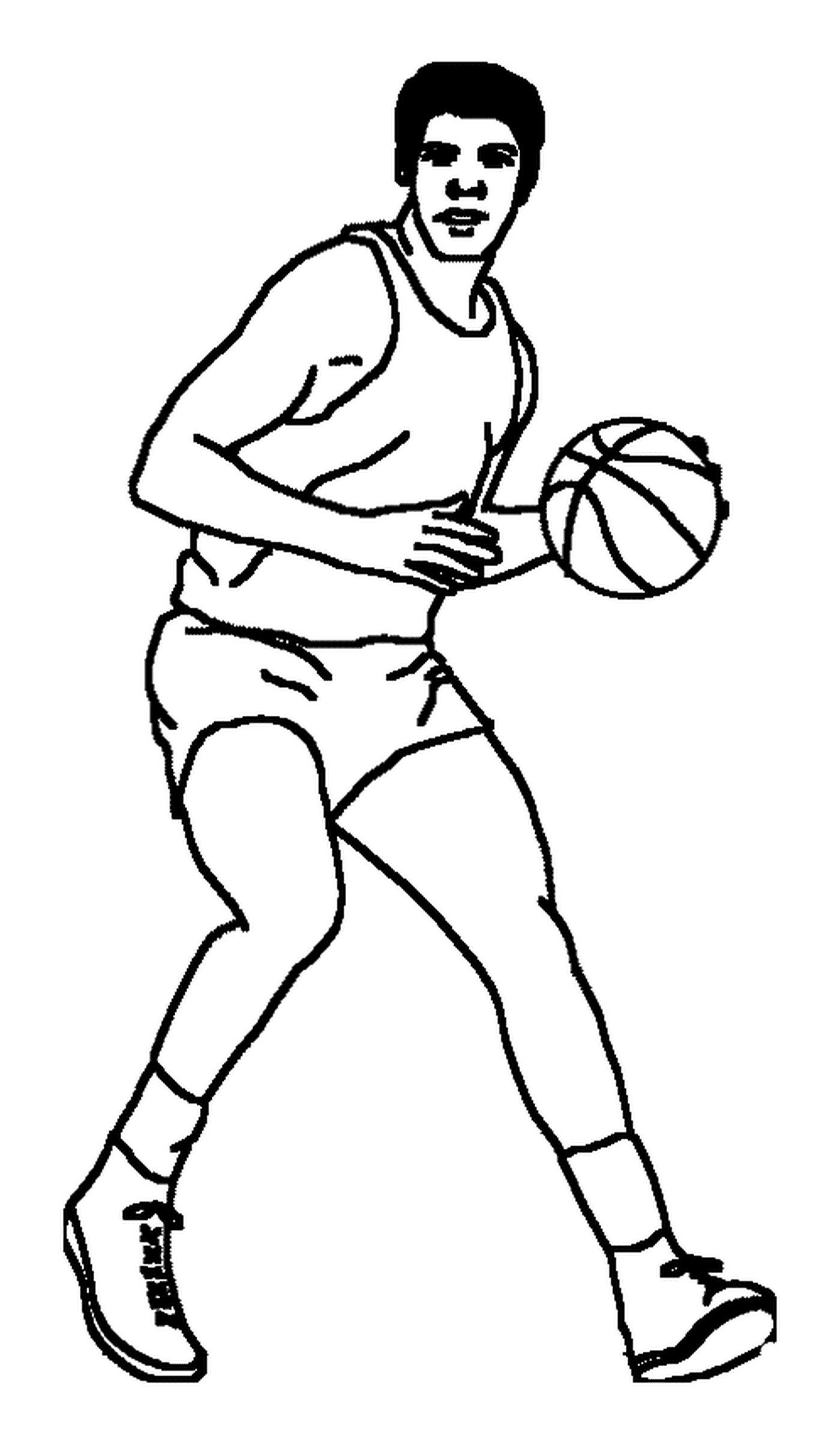  Um jogador de basquete com uma bola 