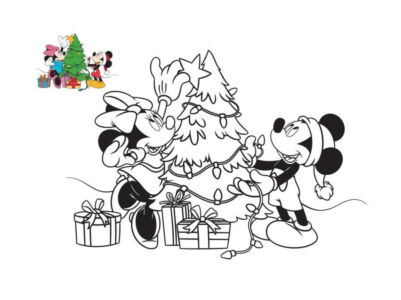 Mickey e Minnie decoram a árvore 