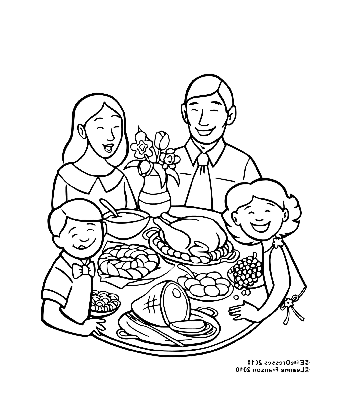  Uma família à vontade para a refeição 