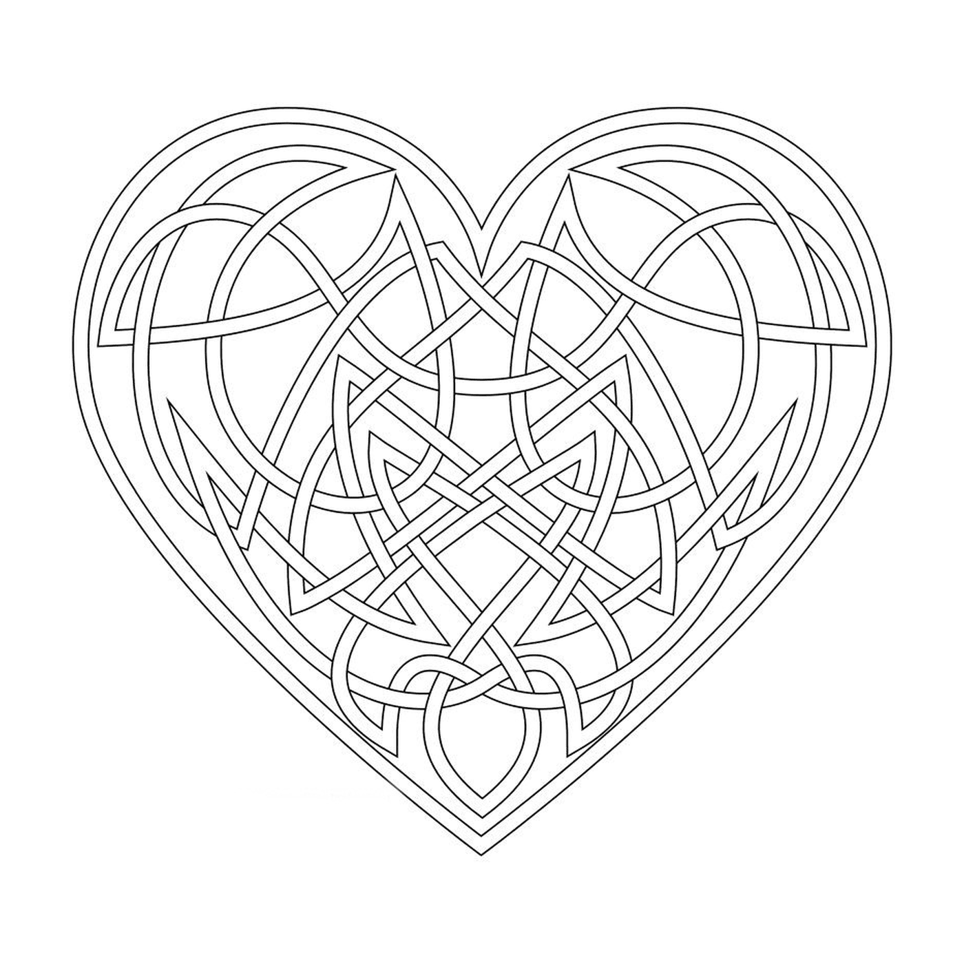  Coração complexo com desenhos florais 