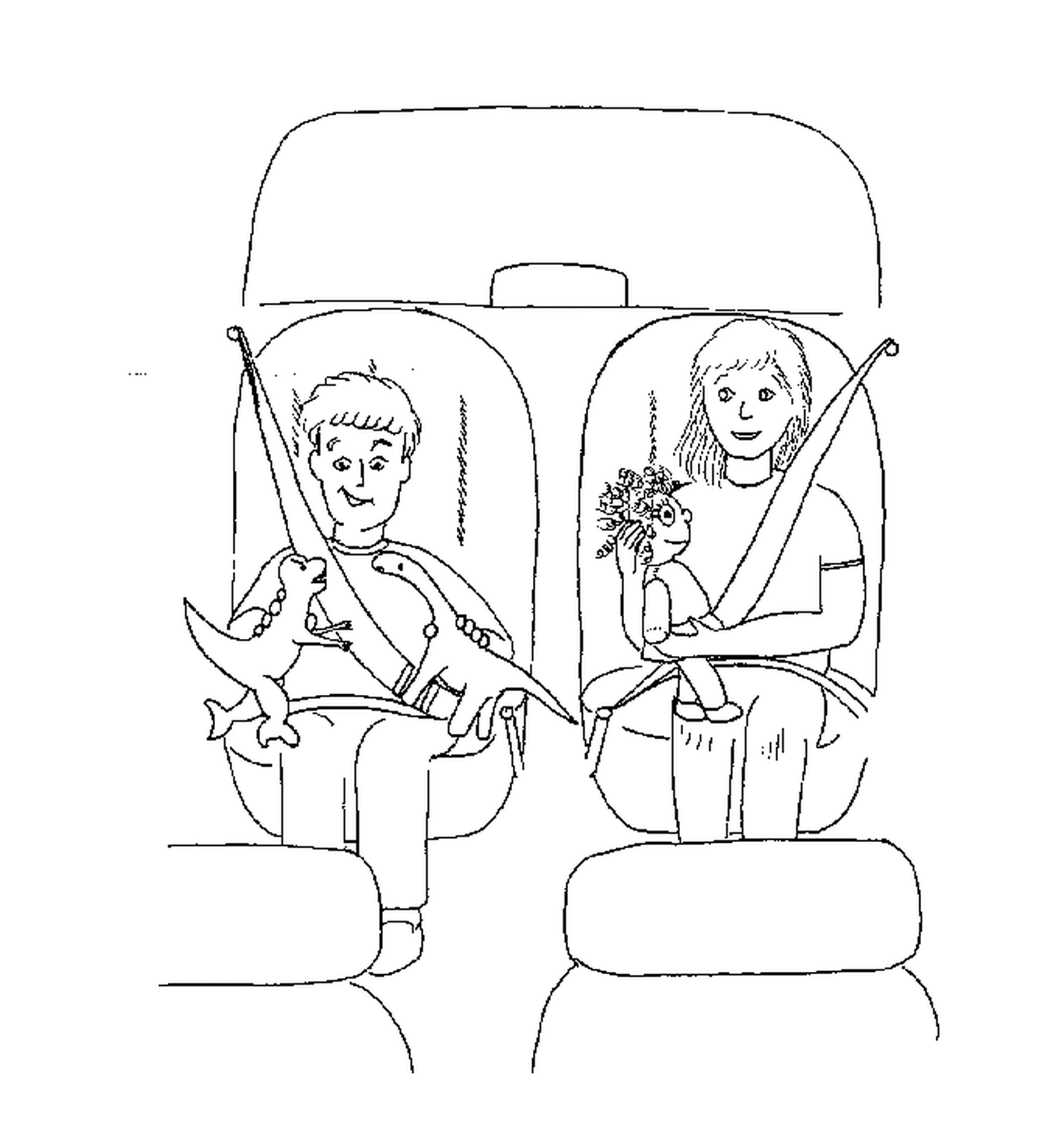  两个人坐在车里 