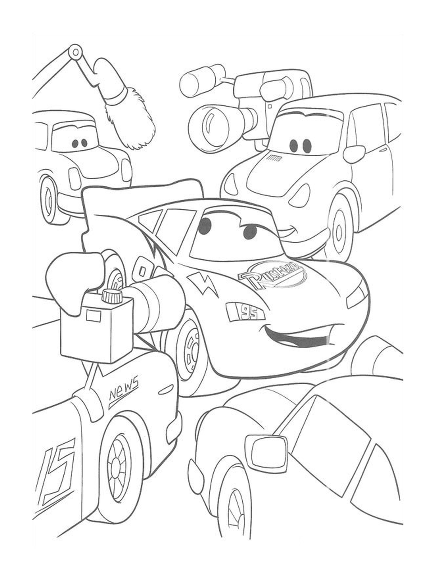  Flash McQueen nos holofotes com outros carros 