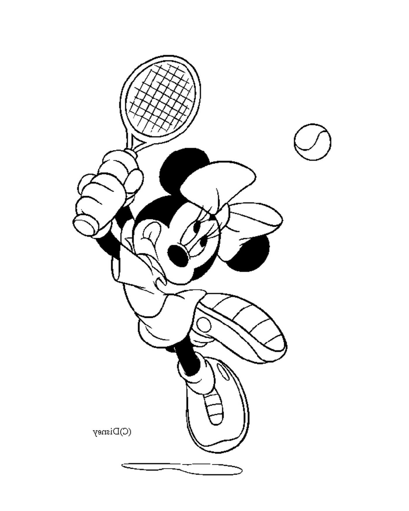  明妮打网球 
