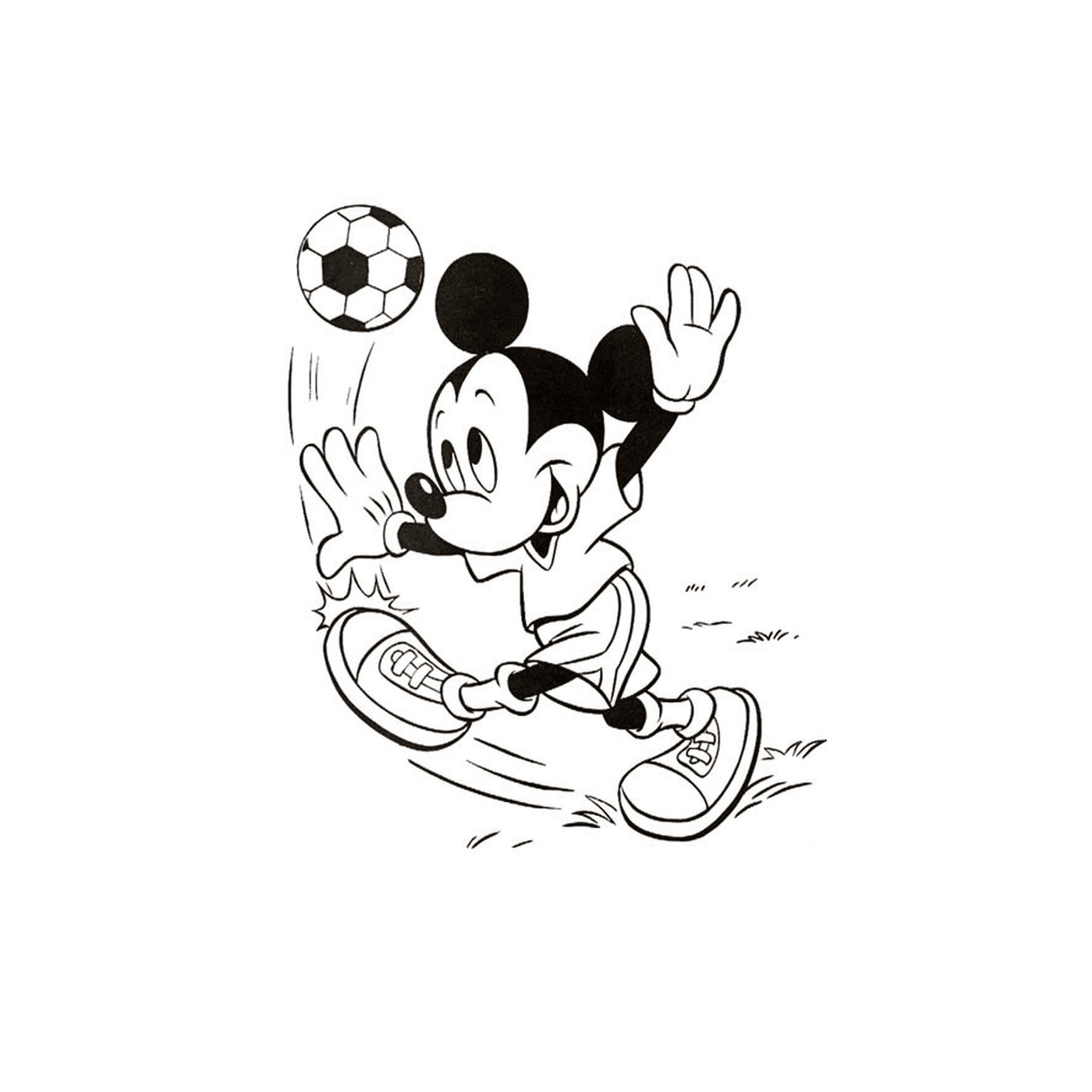  Mickey joga futebol 