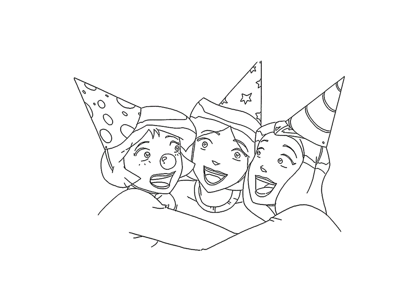 Grupo de três pessoas com chapéus de festa 