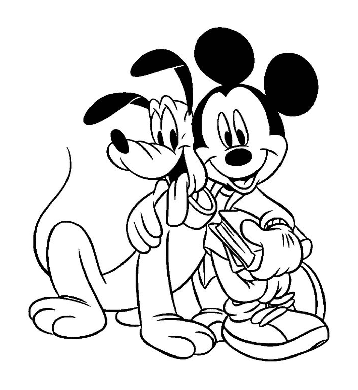  Mickey e seu cão Pluto 